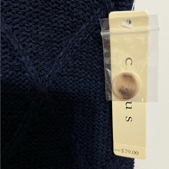 Cyrus navy blue argyle cable knit sweater vest.  Size XS  *NWT - Picture 4 of 7